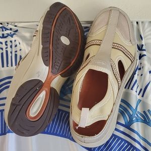 easy spirit arbitrary shoes